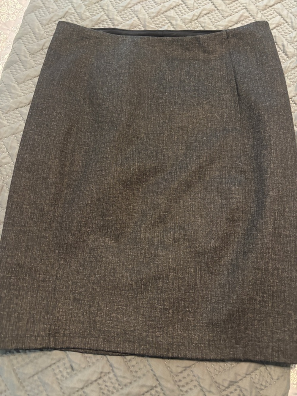 Classic Gray Pencil Skirt - Professional Women's Workwear